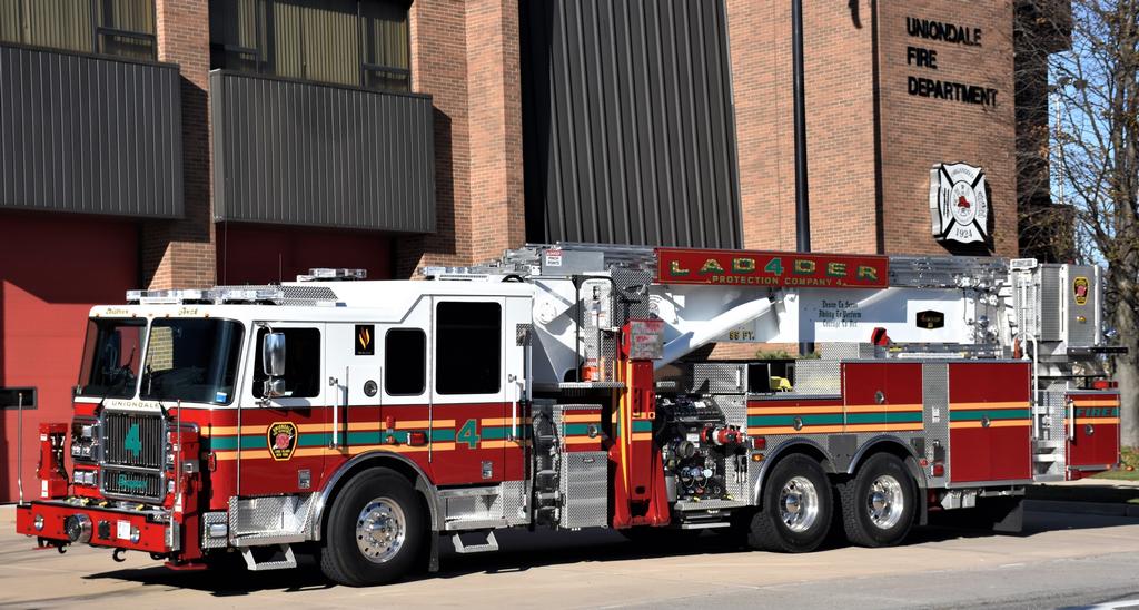 Uniondale Ladder 4
95' Aerialscope Quint w/142&quot; Full Tilt Marauder Cab & Chassis w/ Waterous 1,500 gpm Single Stage Pump